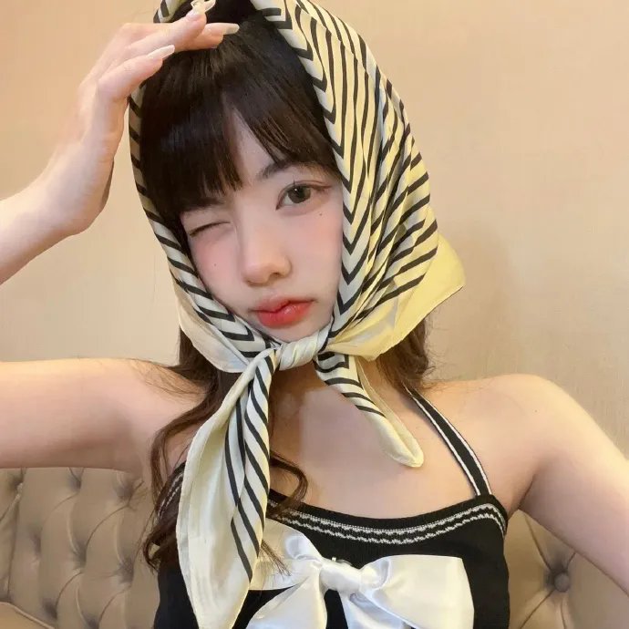 她说